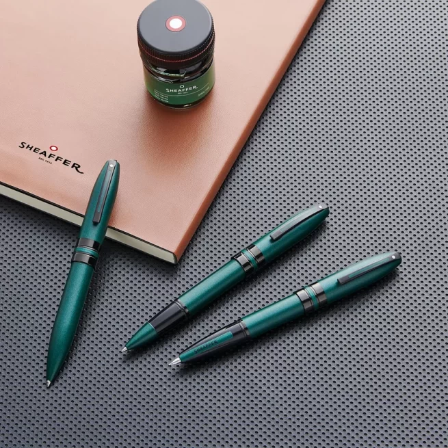 Sheaffer 9109 Icon Rollerball Pen - Metallic Green with Glossy Black PVD Trim