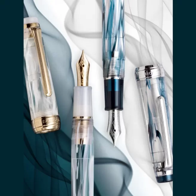 Sailor Professional Gear Veilio Fountain Pen (21K Medium) - White With Gold Trims